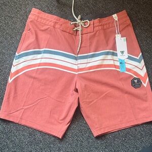 VISSLA Men's Coral and Blue Board Shorts